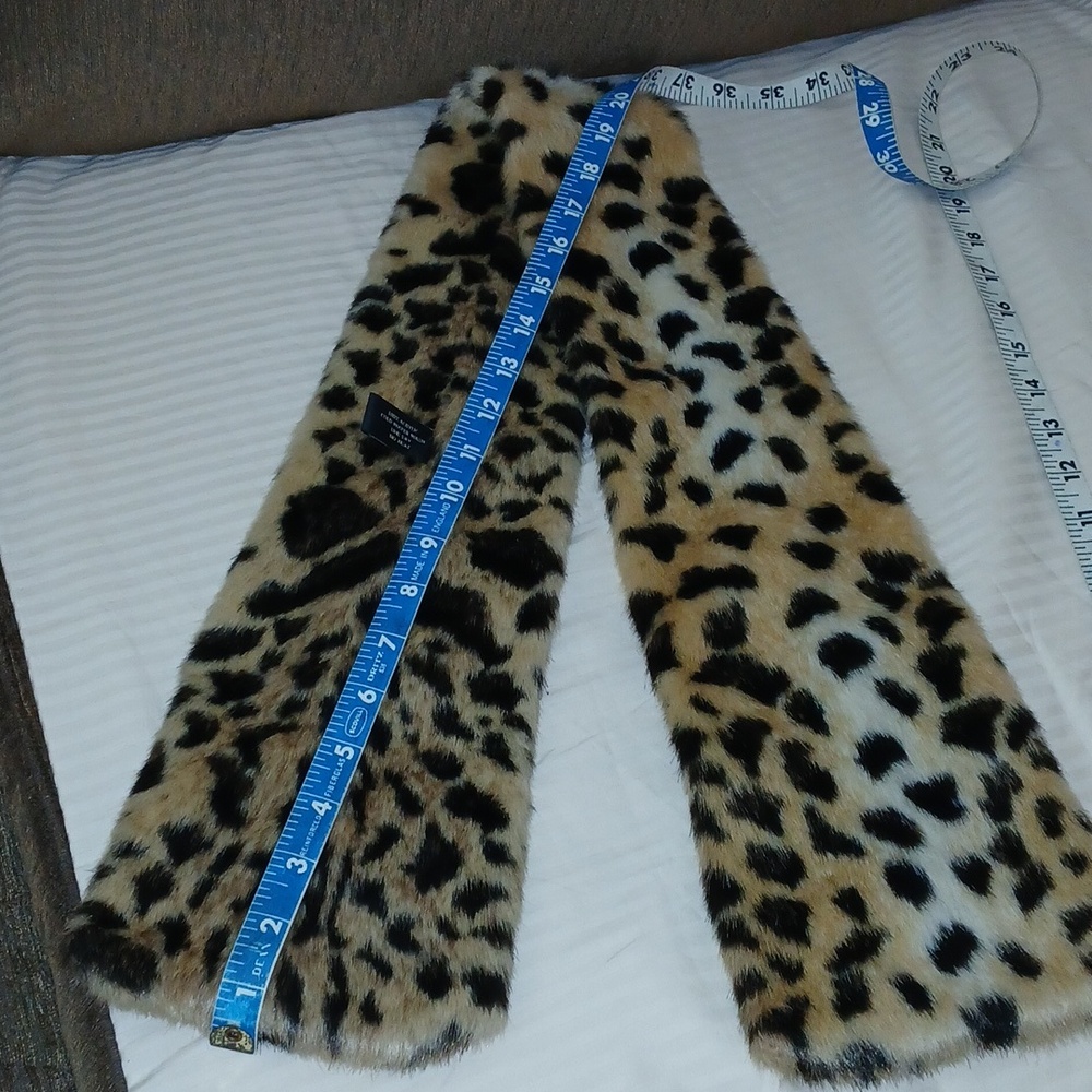 Donna Salyer's Faux Fur Pull Thru Scarf - Picture 3 of 5